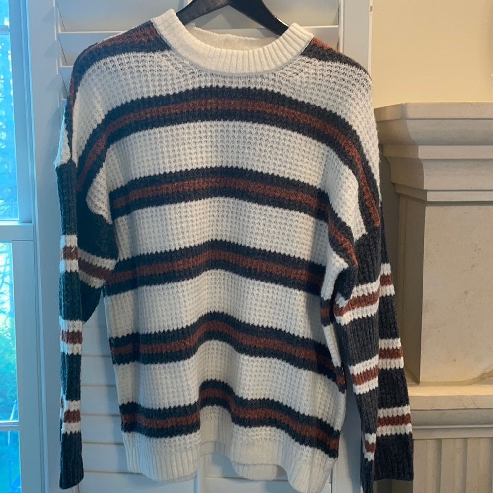 American Eagle sweater